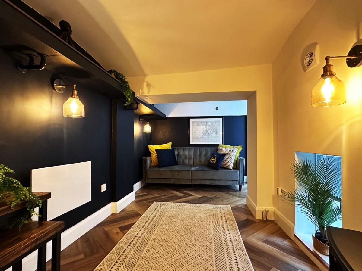 Liam Place Near Hyde Park - 1 Double Bed, 1 Sofa Bed, Spacious Apartment, Private Entrance London Exterior photo